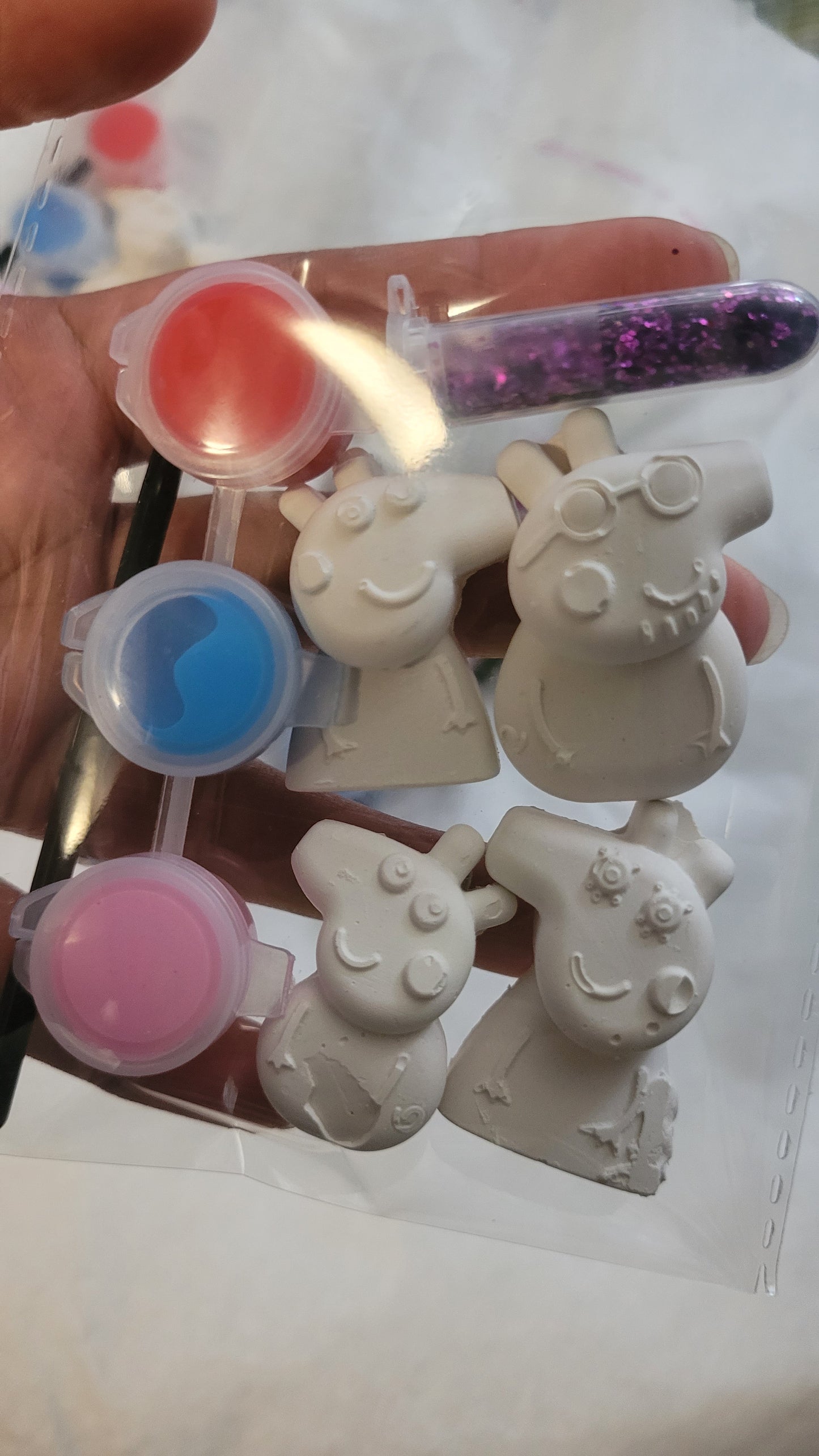 Mini Peppa pig characters Mummy pig Daddy pig Plaster Painting Party favor