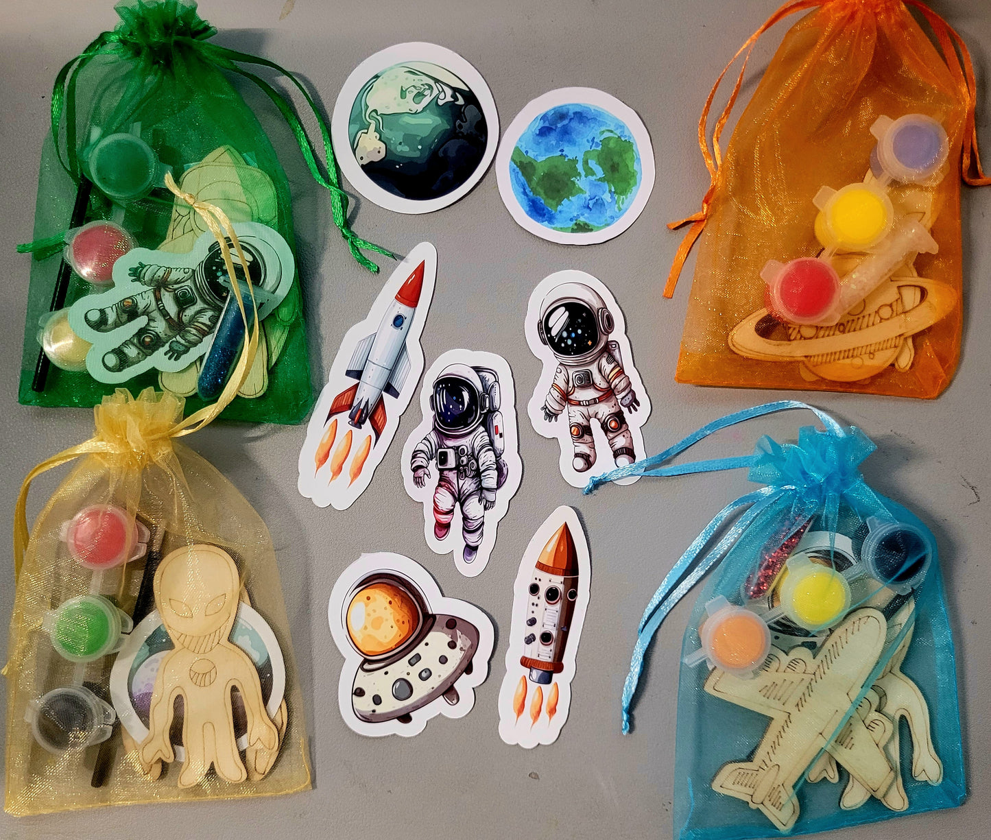 Wooden magnet paint kits astronaut space alien