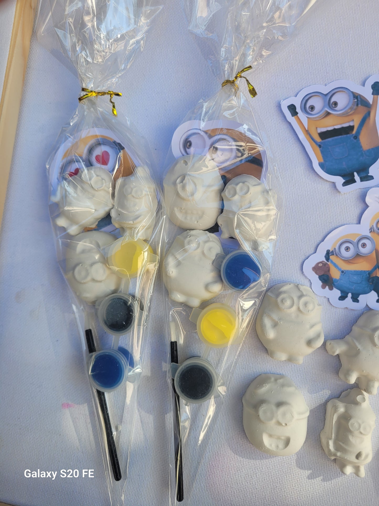 Party favours charcters Cartoons Minions Plaster Painting Party favours favors birthday kids yellow