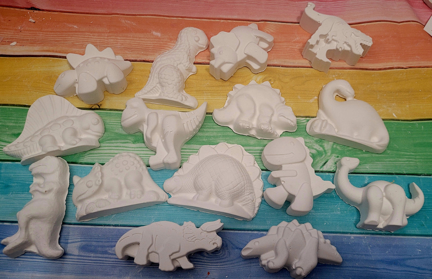 GIFTS PACK for birthday kids school holiday Dinosaurs plaster Painting