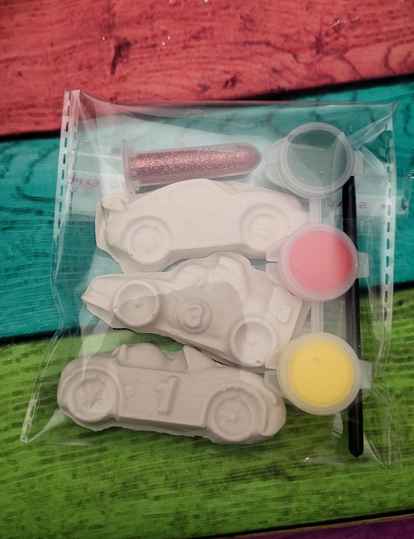 Bulk racing car  Mini vehicles Plaster Painting party favours