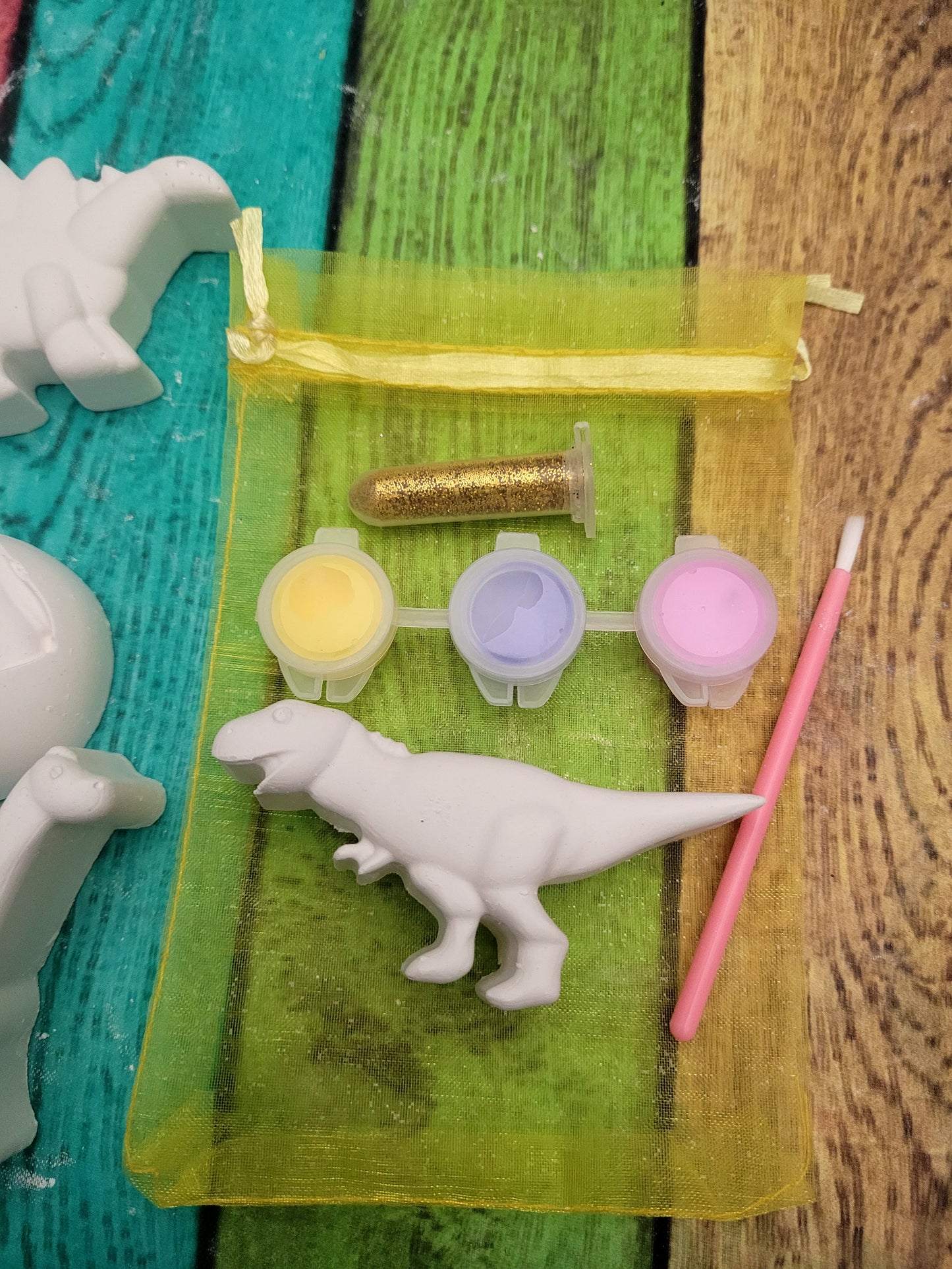 MINI Dinosaurs  Plaster Painting party favour birthday gifts