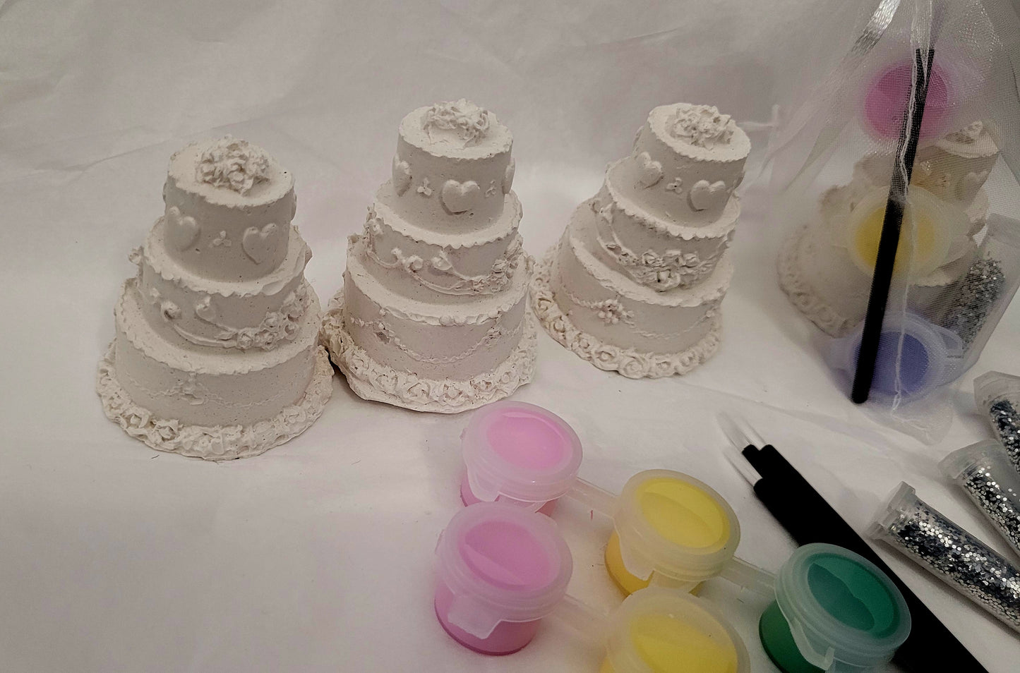 Wedding cake plaster Painting for girl party favours